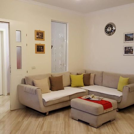 Holiday Center Apartment Shkoder Exterior photo