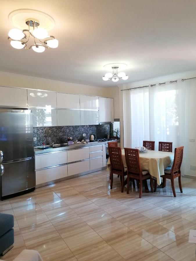 Holiday Center Apartment Shkoder Exterior photo